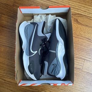BRAND NEW. Nike renew elevate III, men’s size 8.